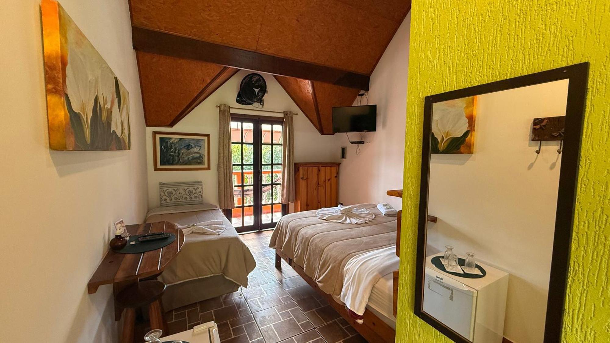 Pinhalense Inn 2*